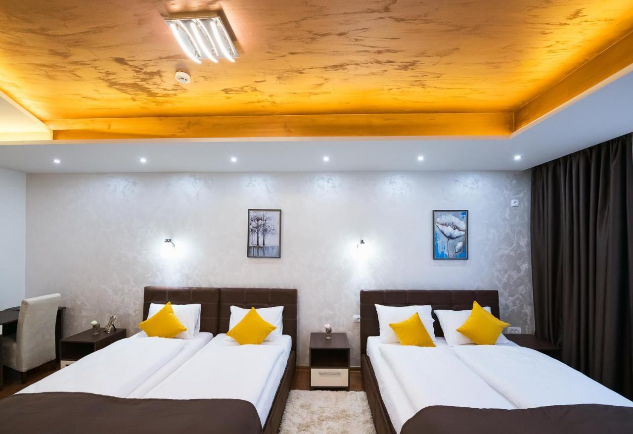 Garnet Hotel & Event Centar Ruma Extérieur photo
