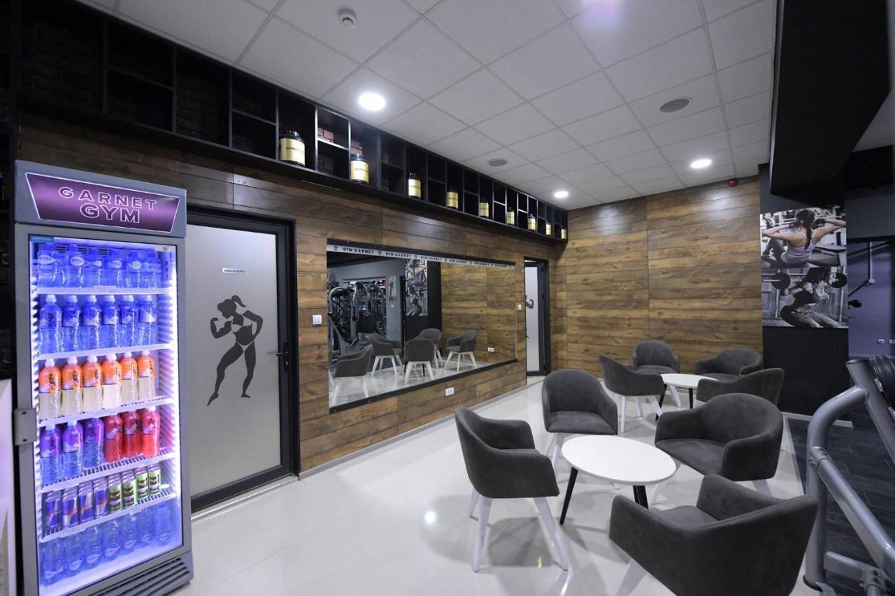 Garnet Hotel & Event Centar Ruma Extérieur photo